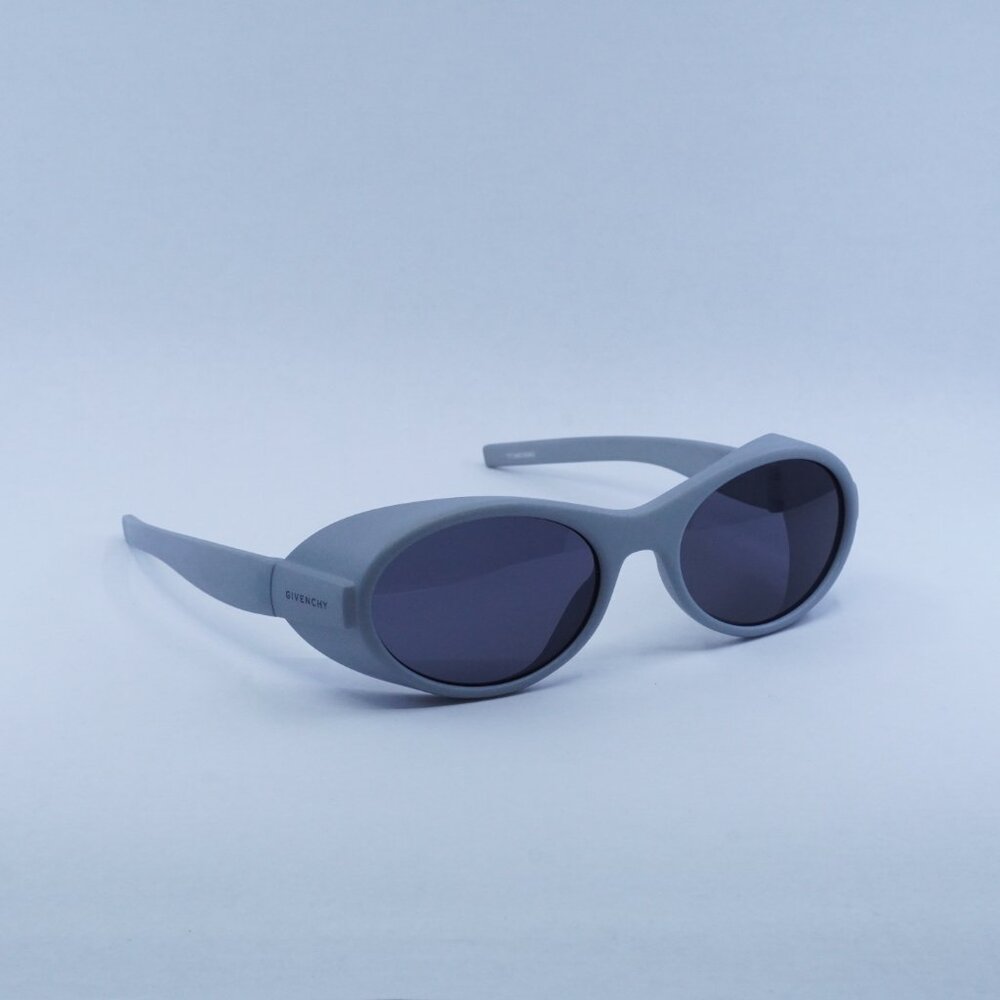 🕶️ New Givenchy GV40065I 20A  Sunglasses - Light Grey Frame, Grey Lenses - Picture 8 of 10